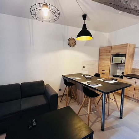Appartement T2 Dans Le Centre Ville De Carcassonne Esterno foto
